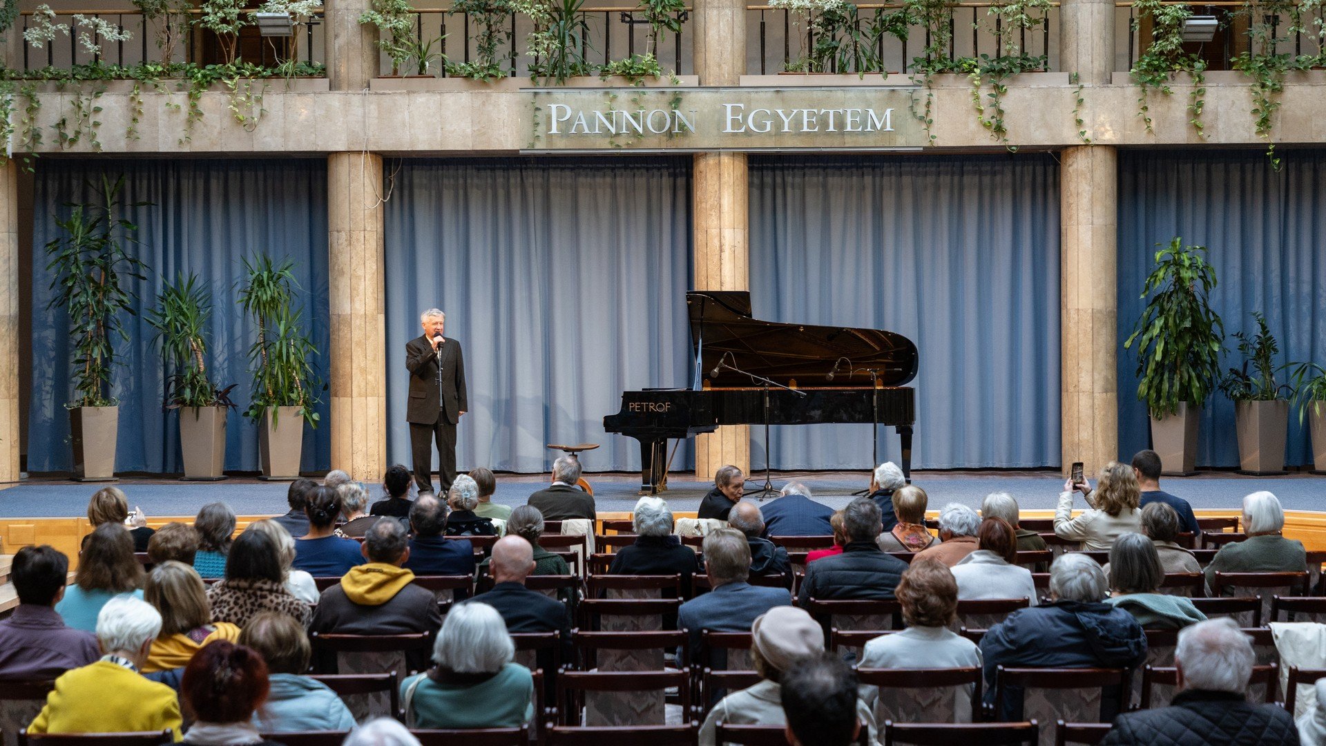 Gránit klub 2025. október